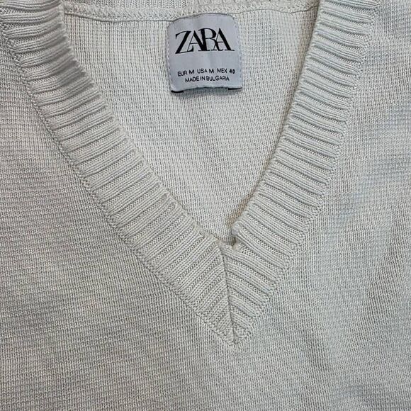 ZARA White Sweater Vest Size Medium - Picture 3 of 3